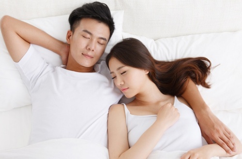 男左女右睡覺(jué)是按床頭分嗎